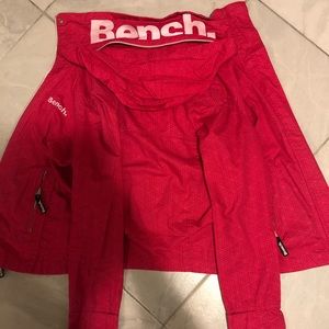 BENCH WIND BREAKER